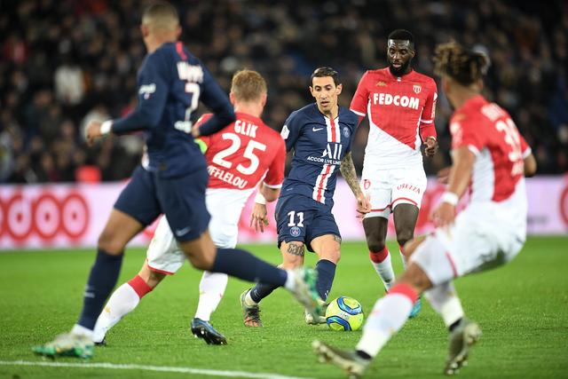 19岁212天，麦利是纽卡队史第二年轻在英超单场传射的球员（19岁212天的麦利成为纽卡史上在英超单场完成传射的第二年轻球员）