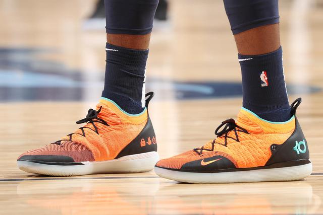 王霜更新社媒：感谢一路支持的球迷们，让我们休息一会儿（王霜社媒发文：感谢一路相伴的球迷，暂时休整一下）