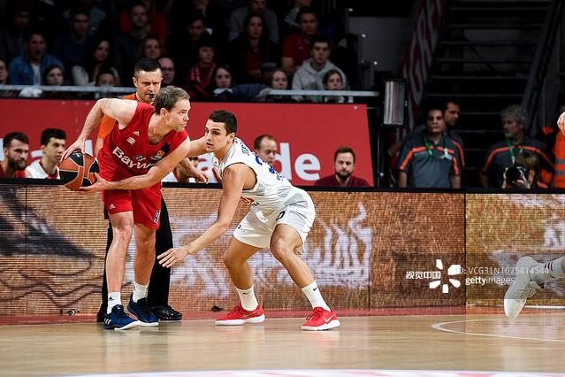 斯洛特：基耶萨生病了，加克波踢利兹联伤了将缺席几周（斯洛特：基耶萨生病缺阵，加克波战利兹联受伤将休战数周）