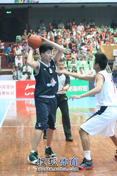 北青：中足联将下发准入通知，最快1月15日前公布结果（据北青报道，中足联将发布准入通知，结果最早于1月15日前公布）