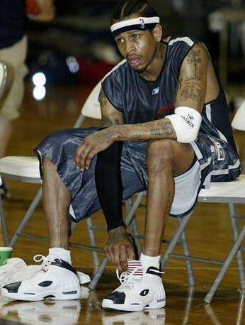 雷霆10天内两负马刺，马刺成本赛季首支两胜雷霆的球队（马刺10天内双杀雷霆，成本季首支两次击败雷霆的球队）