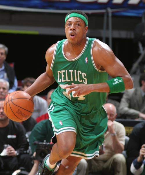 足球西甲豪门签下才华中场，合约长达七年（西甲豪门敲定天赋中场，签下七年长约）