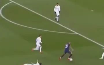 鲁尼：谢什科的控球能力还是比霍伊伦强的，未来会越来越好（鲁尼称谢什科控球胜过霍伊伦，未来更值得期待）