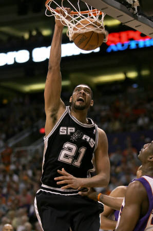 卡萨诺：米兰喜欢缩在中线后死守，就算侥幸进球也还是继续守（卡萨诺批评米兰：退到中线后深度防守，进球也不改保守打法）