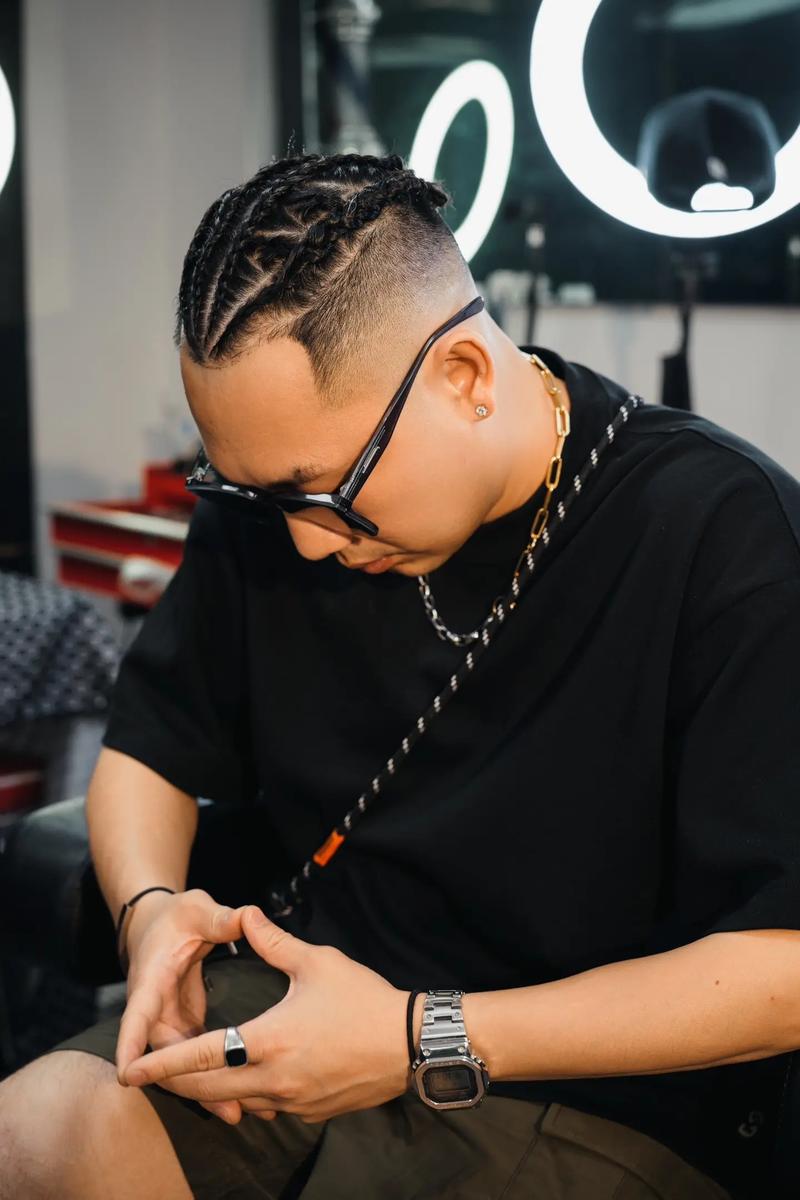 都体：热那亚有意签回佩林，德罗西寻求经验丰富的更衣室领袖（都体：热那亚考虑召回佩林，德罗西盼引进资深更衣室领袖）