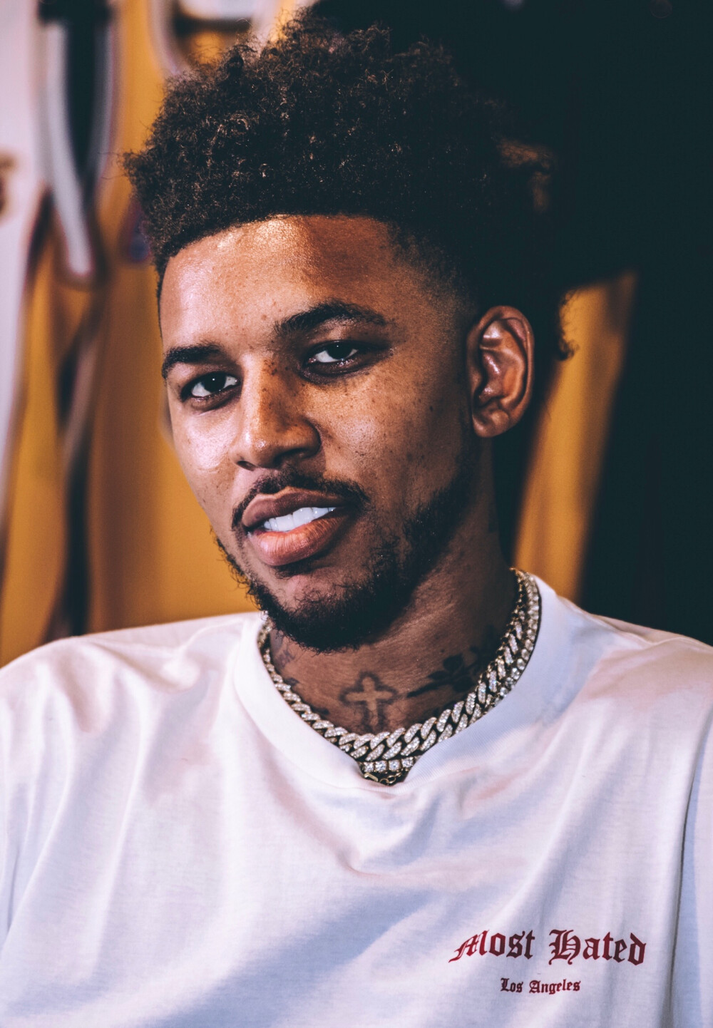 鲁媒：彭啸脚踝韧带损伤，预计要先恢复两周再进行下一步治疗（鲁媒：彭啸脚踝韧带受伤，预计先休养两周再开展后续治疗）