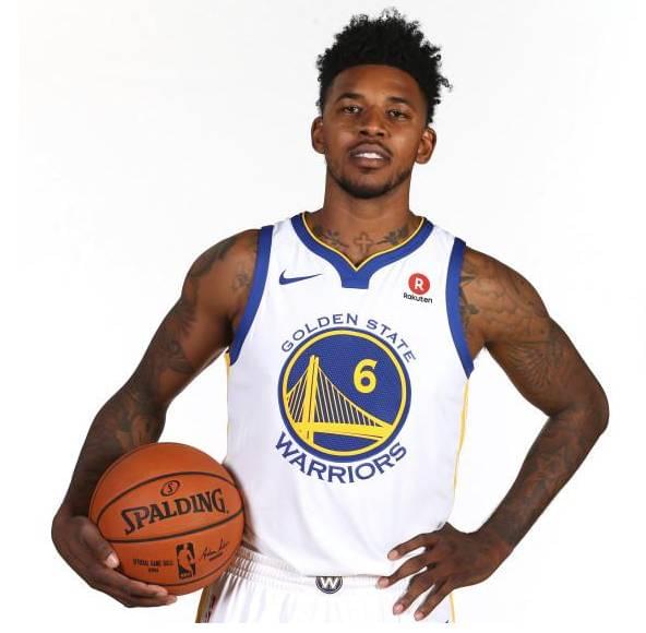 东契奇半场罚球表现抢眼（东契奇上半场罚球表现亮眼）