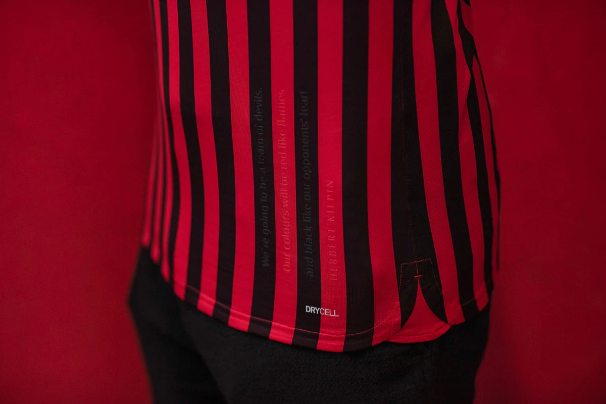 阿森纳梅超锋传射建功，凯莱赫全力扑救仍被进两球，枪手挡不住！（阿森纳势不可挡！梅超锋传射发威，凯莱赫拼尽仍丢两球）