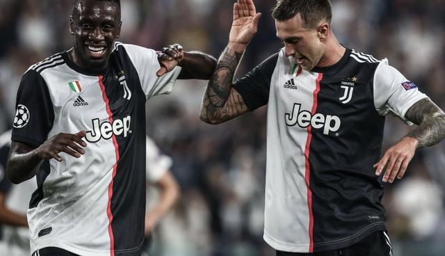 世界杯史话04：世界杯第一座奖杯、第一球和第一个帽子戏法（世界杯史话04：首座奖杯、首粒进球与首个帽子戏法）