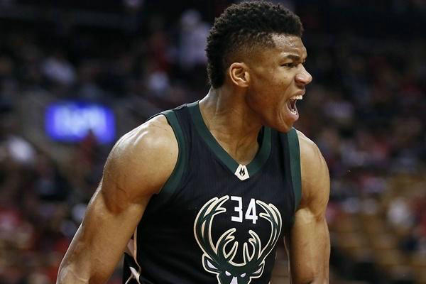 贾马尔·穆雷表现抢眼，半节时间独取10分（贾马尔·穆雷火力全开，半节轰下10分）